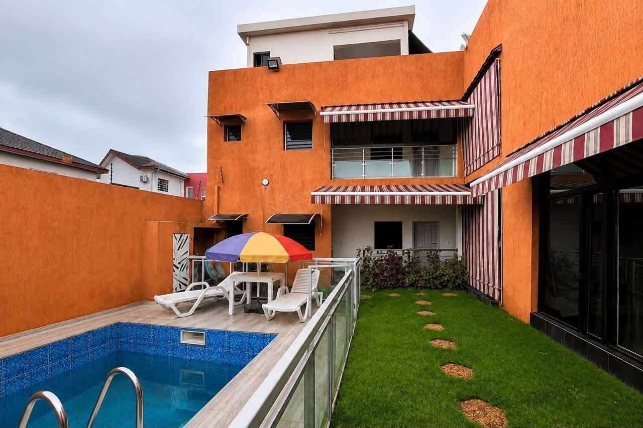 VILLA DUPLEX 8 PIÈCES AVEC PISCINE & JARDIN | ANGRÉ – CITÉ PIVOINE - Photo 1